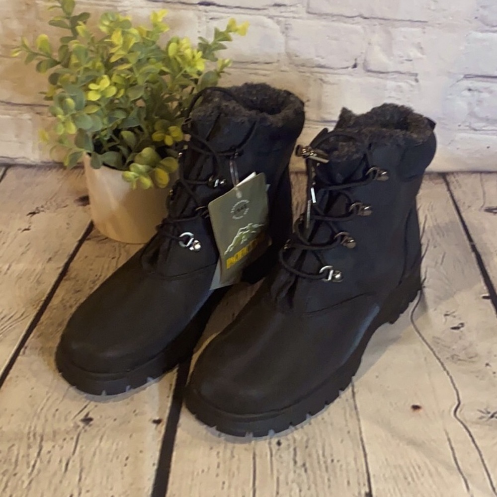 New Pacific Trail bungee cord hiking boots